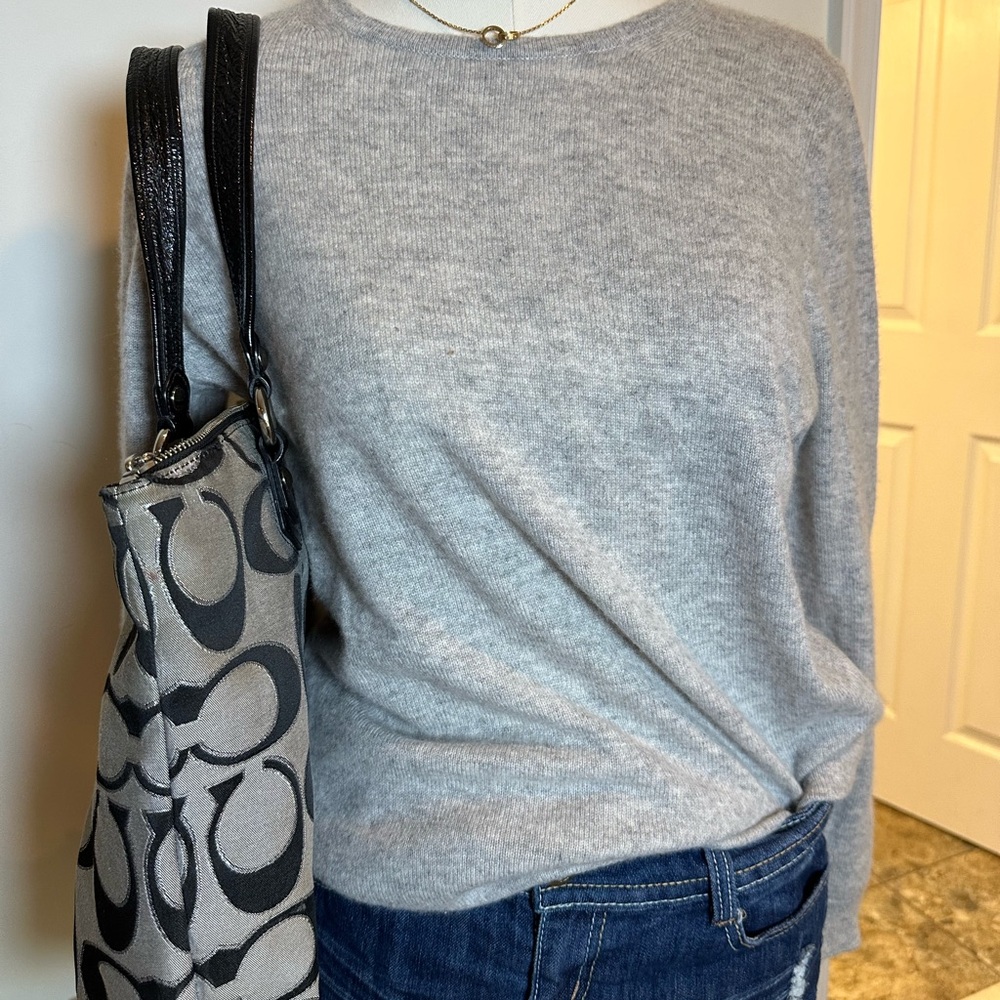 Coach Y2K Stylish Black and Gray Tote Bag - Picture 4 of 4